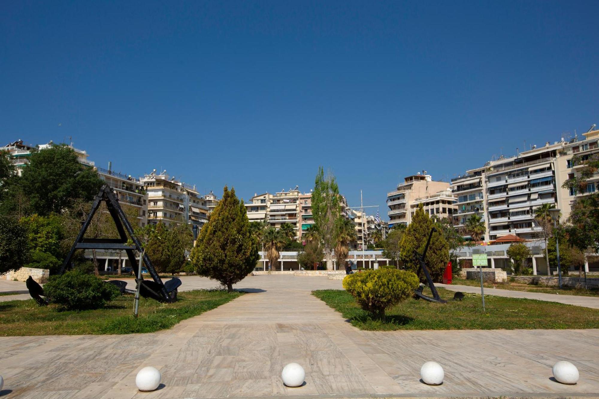Zeas Apartment Пирея Екстериор снимка